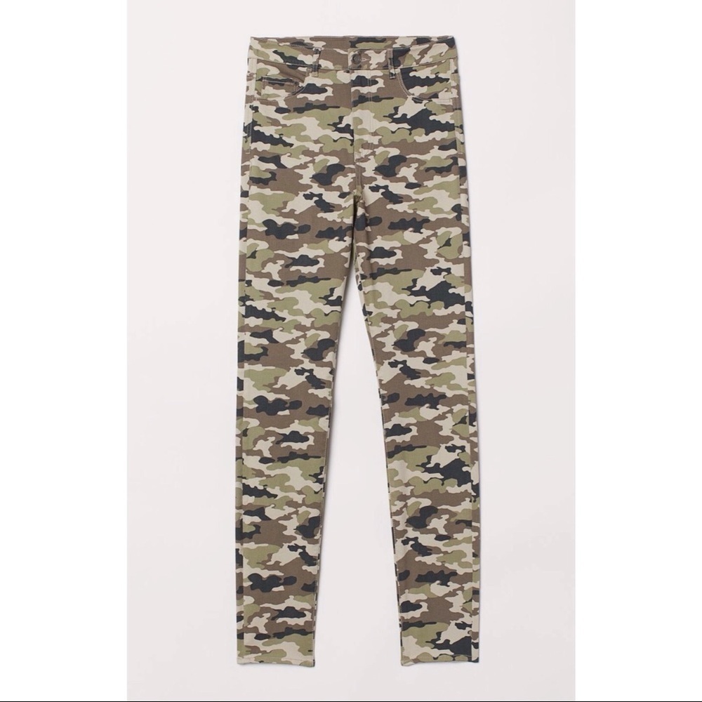 NWT H&M Camouflage High Waist Jegging